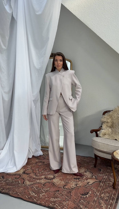 The Oyi Blazer Set