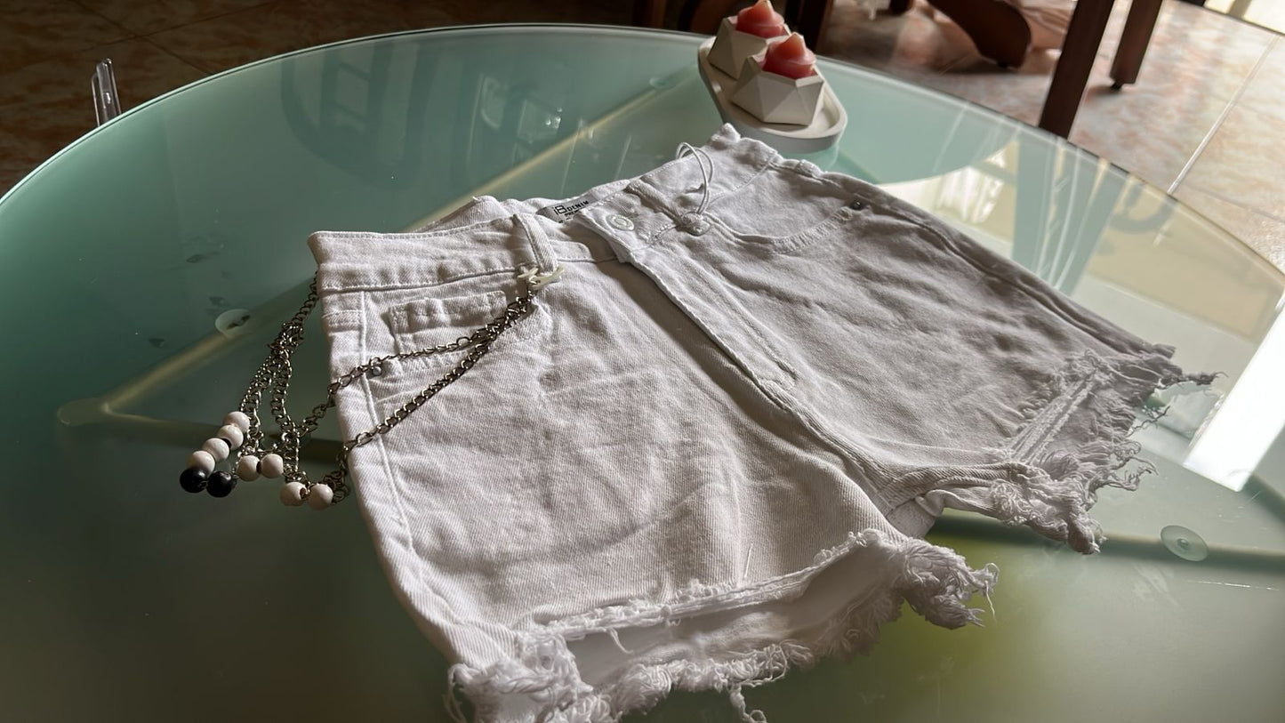 Kinda White Shorts
