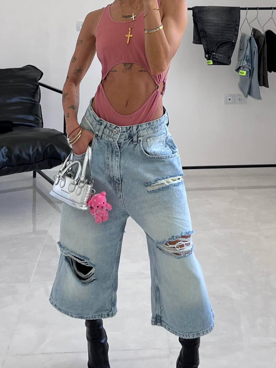 Andy Ripped Bermuda
