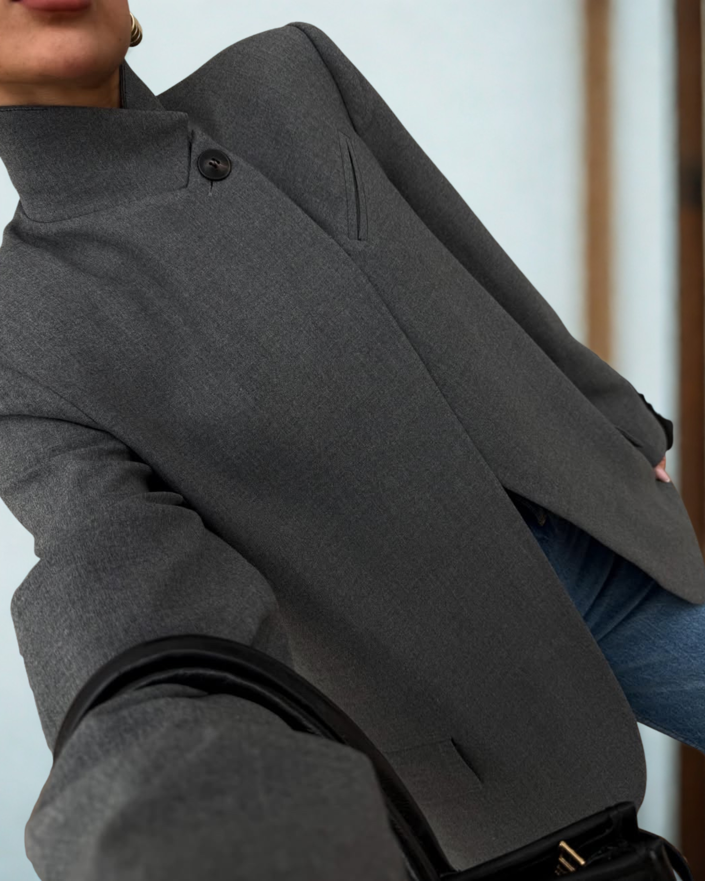 Oyi Asymmetrical Blazer