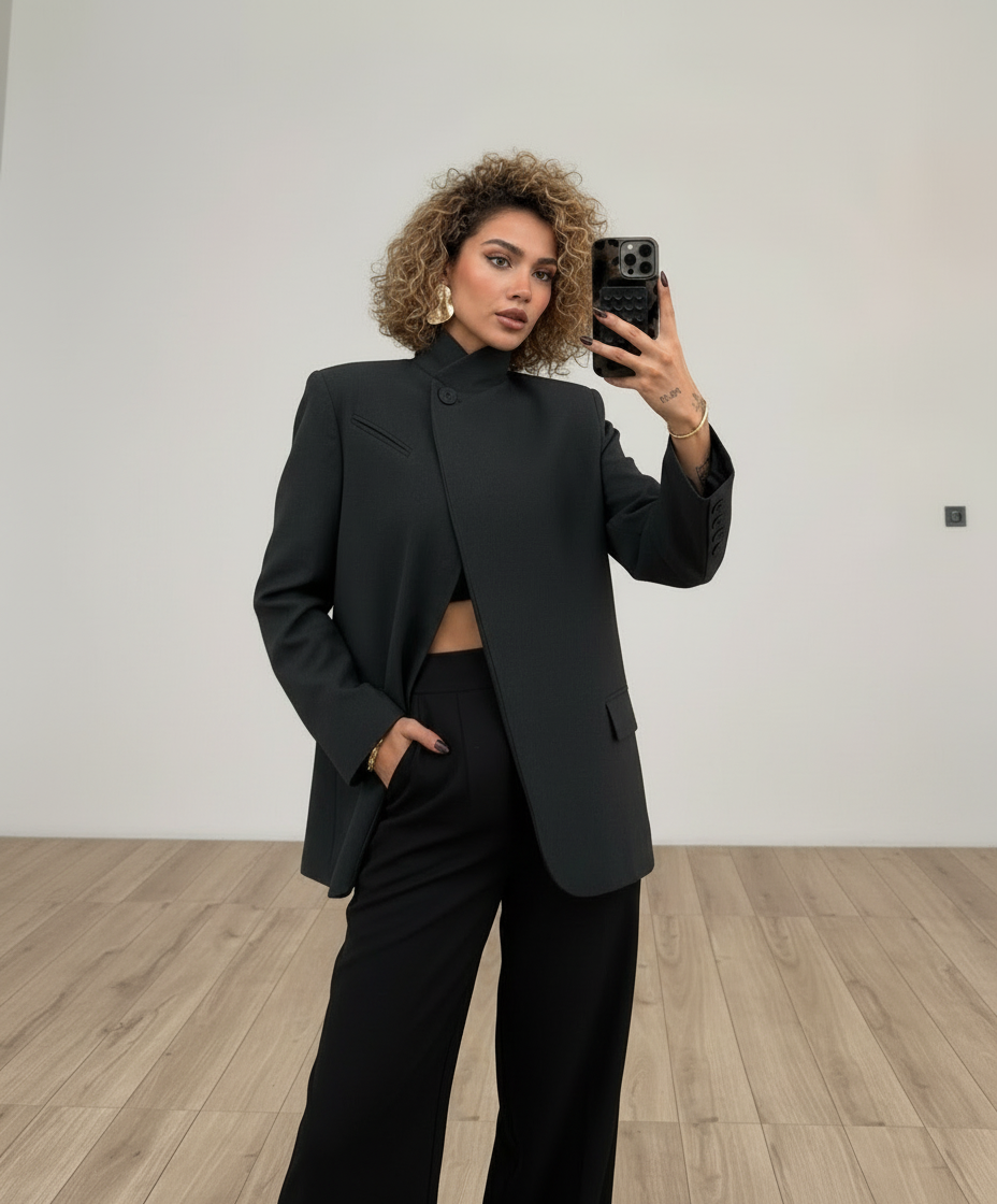 Oyi Asymmetrical Blazer