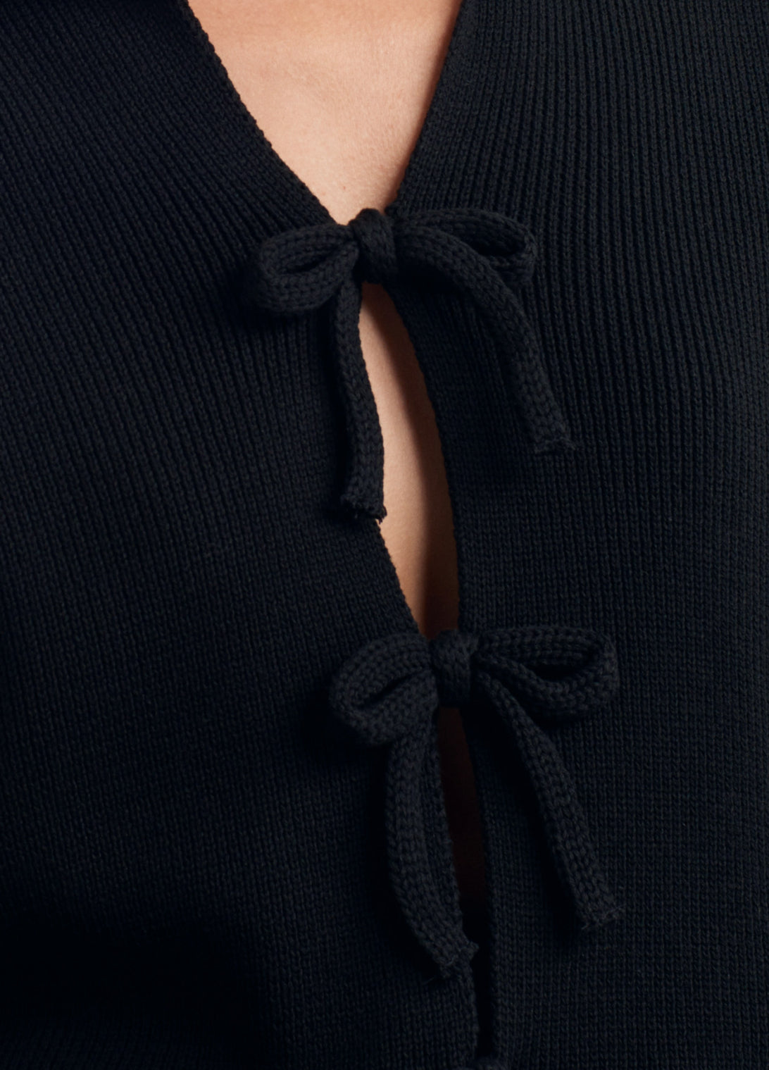 Neia Bow Knit