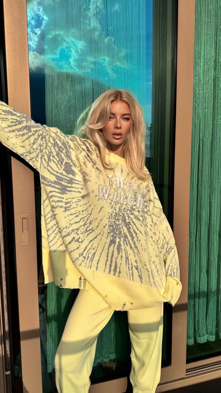 Aria Tracksuit "الساحرة"