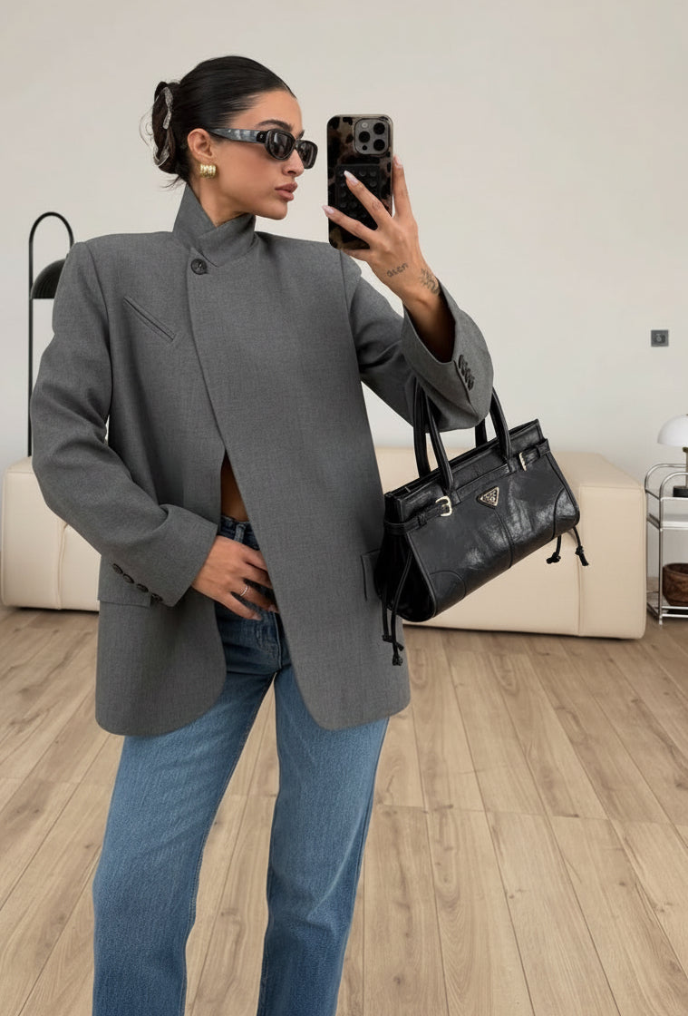 Oyi Asymmetrical Blazer